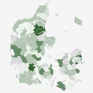 Danmarkskort over andelen af voksne med en social indsats som følge af nedsat fysisk eller psykisk funktionsevne, der er i uddannelse eller beskæftigelse